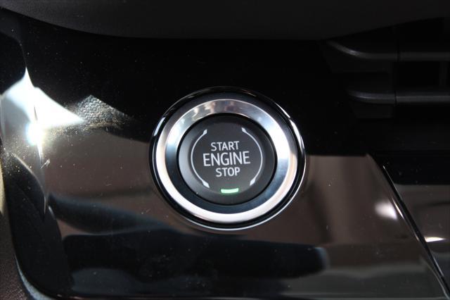 new 2025 Buick Envision car, priced at $40,350