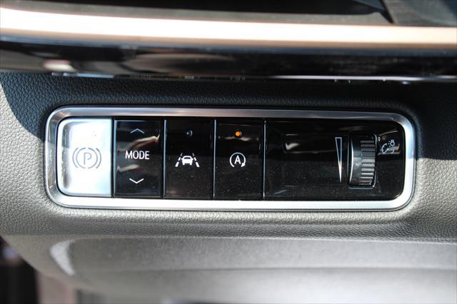new 2025 Buick Envision car, priced at $40,350