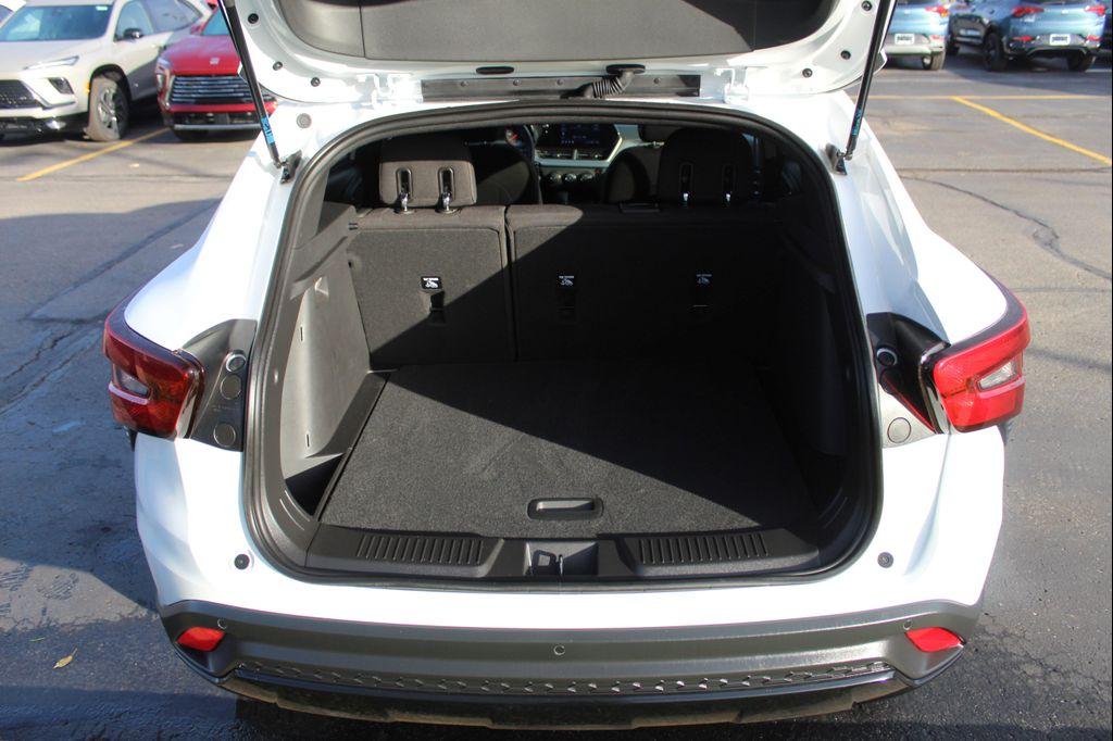 used 2024 Chevrolet Trax car, priced at $21,386