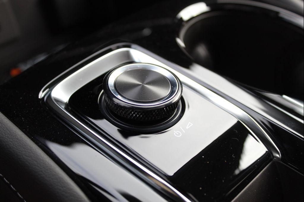 new 2025 Buick Envision car, priced at $40,458