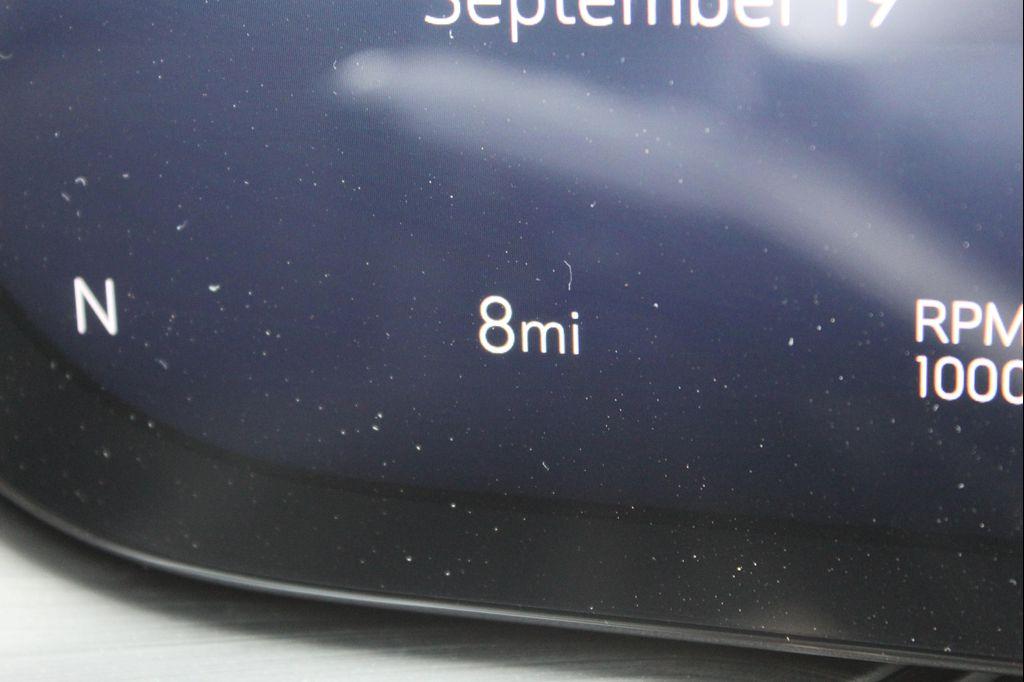 new 2025 Buick Envision car, priced at $40,458