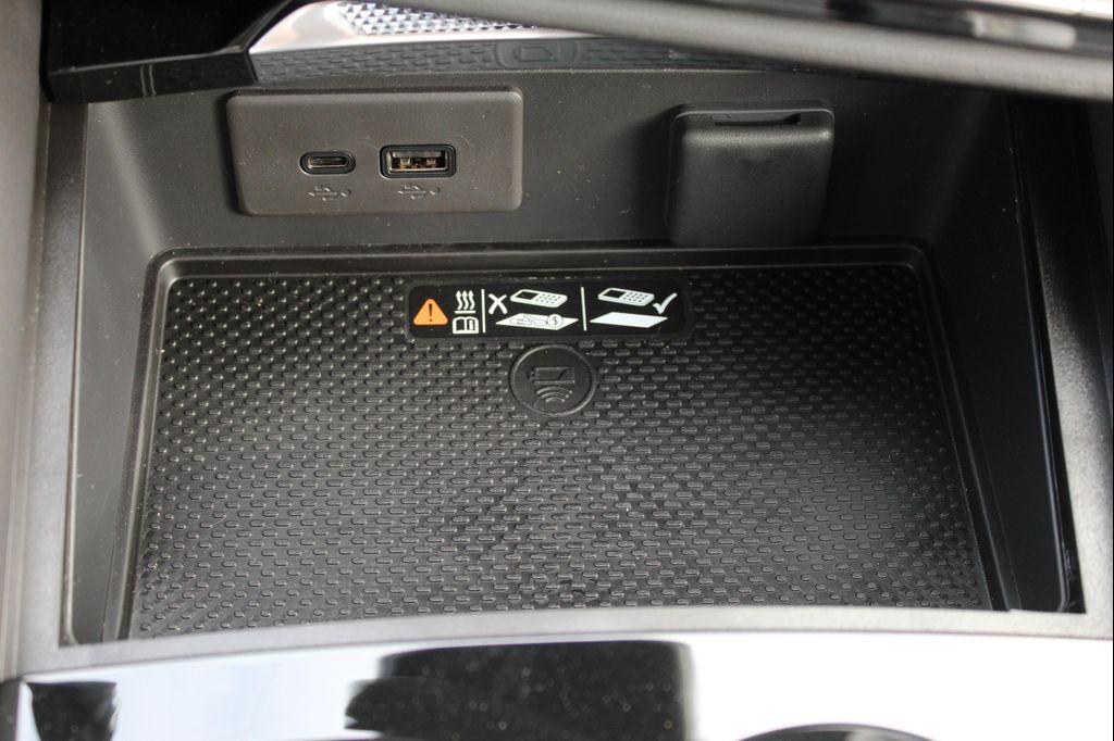 new 2025 Buick Envision car, priced at $40,458