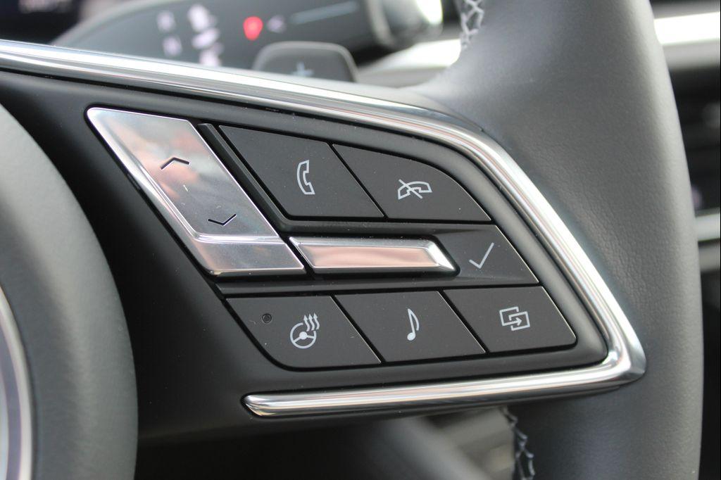 new 2025 Buick Envision car, priced at $40,458