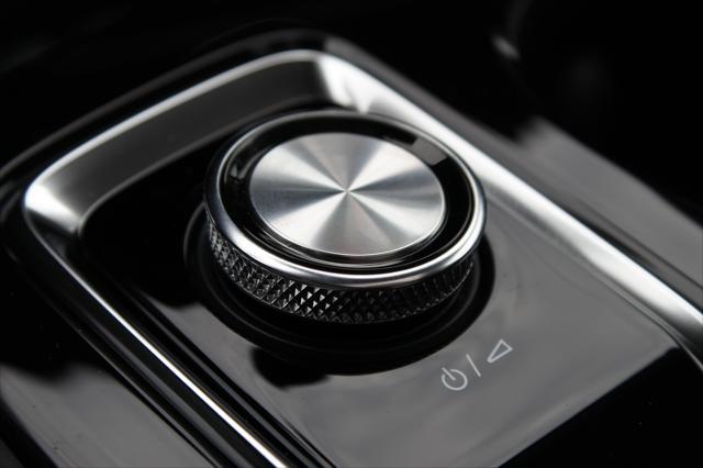 new 2025 Buick Envision car, priced at $44,026