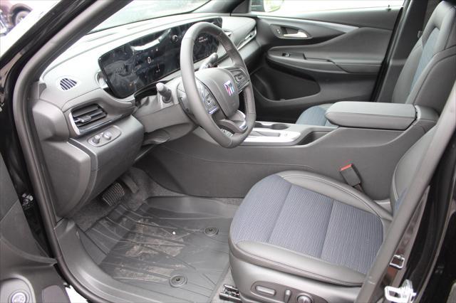 new 2025 Buick Envista car, priced at $26,299