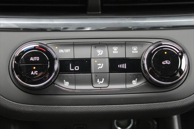new 2025 Buick Envista car, priced at $26,299