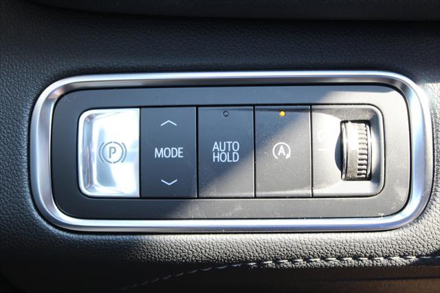 new 2025 Buick Enclave car, priced at $43,005