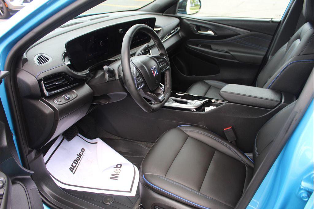 new 2025 Buick Envista car, priced at $26,925