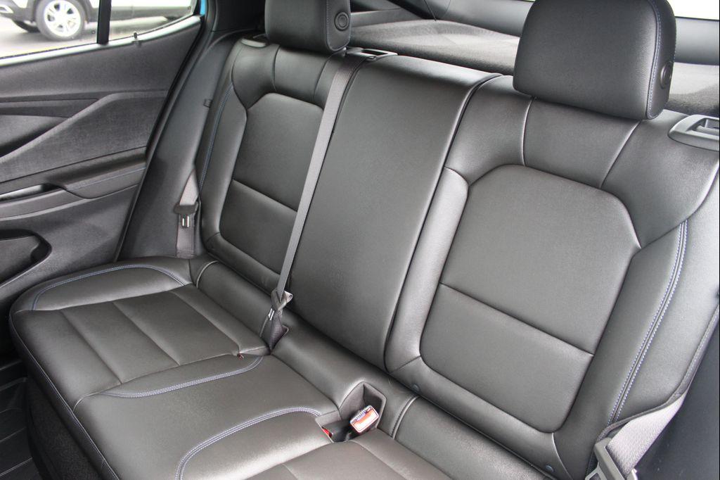 new 2025 Buick Envista car, priced at $26,925