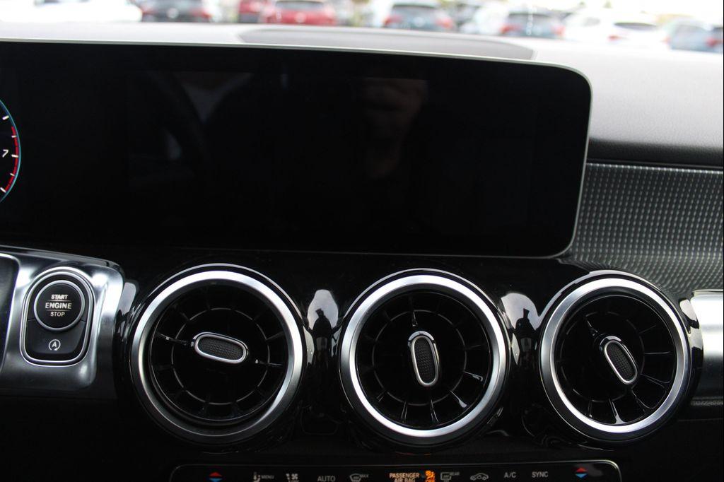 used 2020 Mercedes-Benz GLB 250 car, priced at $21,788