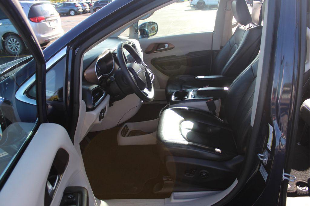 used 2017 Chrysler Pacifica car, priced at $12,351