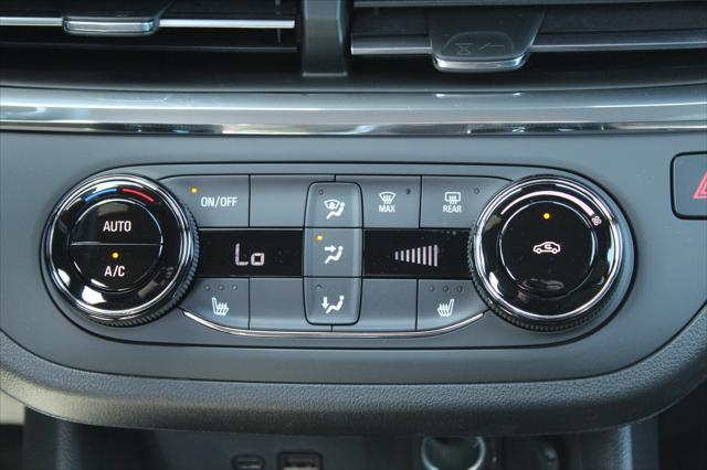 new 2025 Buick Envista car, priced at $24,727