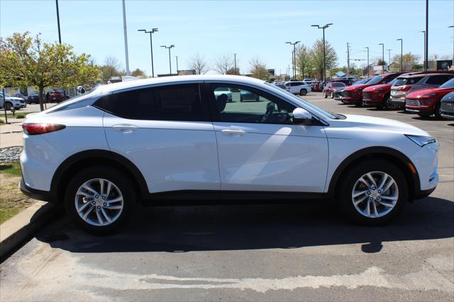 new 2025 Buick Envista car, priced at $24,727
