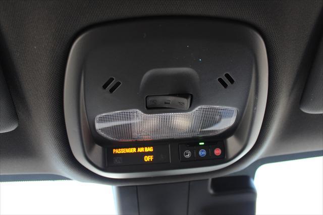 new 2025 Buick Envista car, priced at $24,727