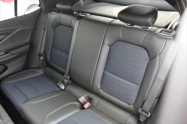 new 2025 Buick Envista car, priced at $24,518