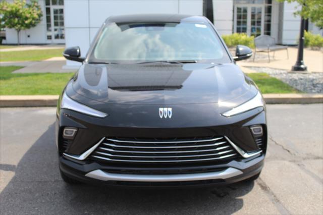 new 2025 Buick Envista car, priced at $26,299