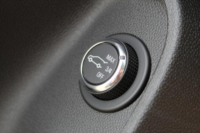 new 2025 Buick Envista car, priced at $26,299