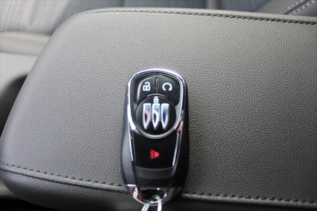new 2025 Buick Envista car, priced at $25,540