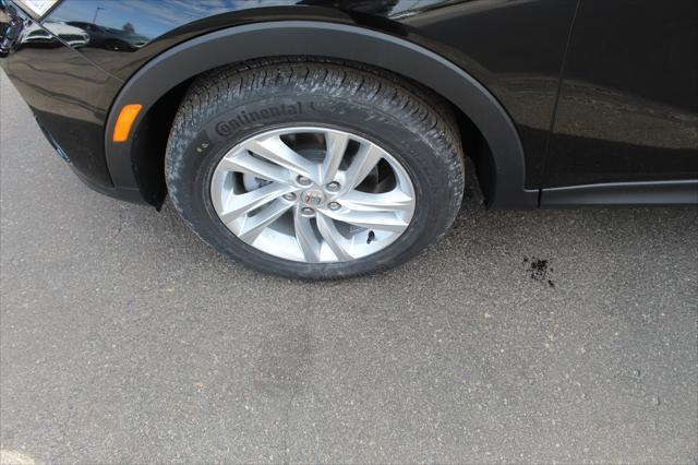 new 2025 Buick Envista car, priced at $25,540