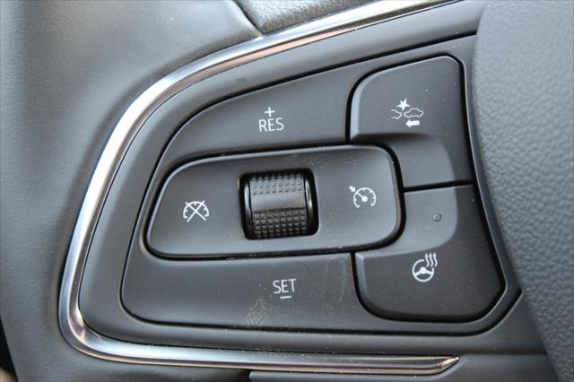 new 2025 Buick Envista car, priced at $27,080