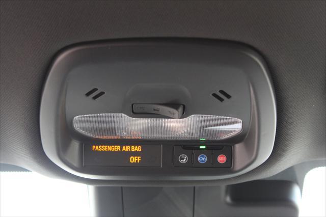 new 2025 Buick Envista car, priced at $27,080