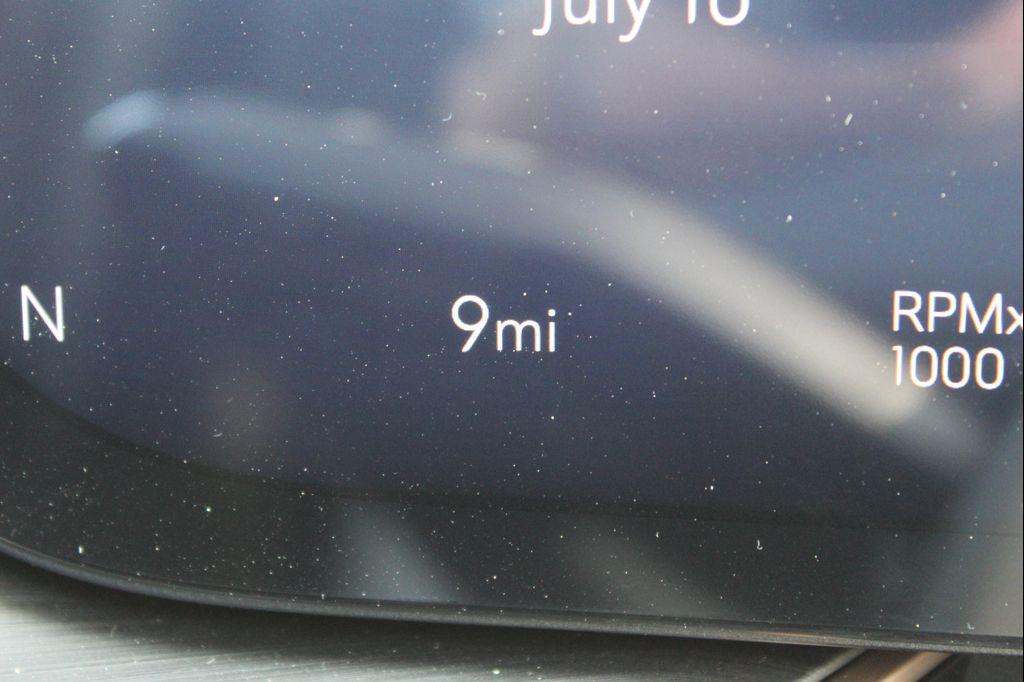 new 2025 Buick Envision car, priced at $39,044