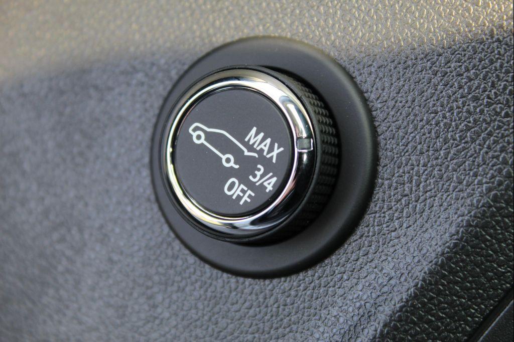 new 2025 Buick Envision car, priced at $39,044