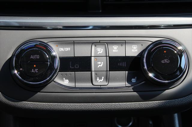 new 2025 Buick Envista car, priced at $25,780