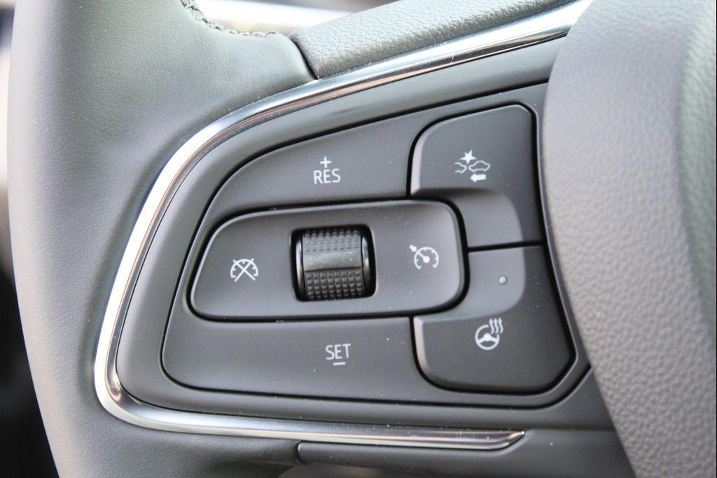 new 2025 Buick Envista car, priced at $25,780