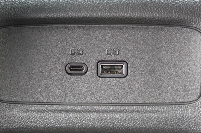 new 2025 Buick Envista car, priced at $26,980
