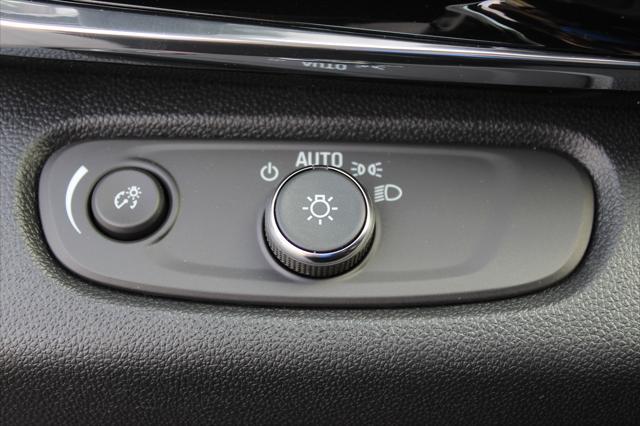 new 2025 Buick Envista car, priced at $26,980