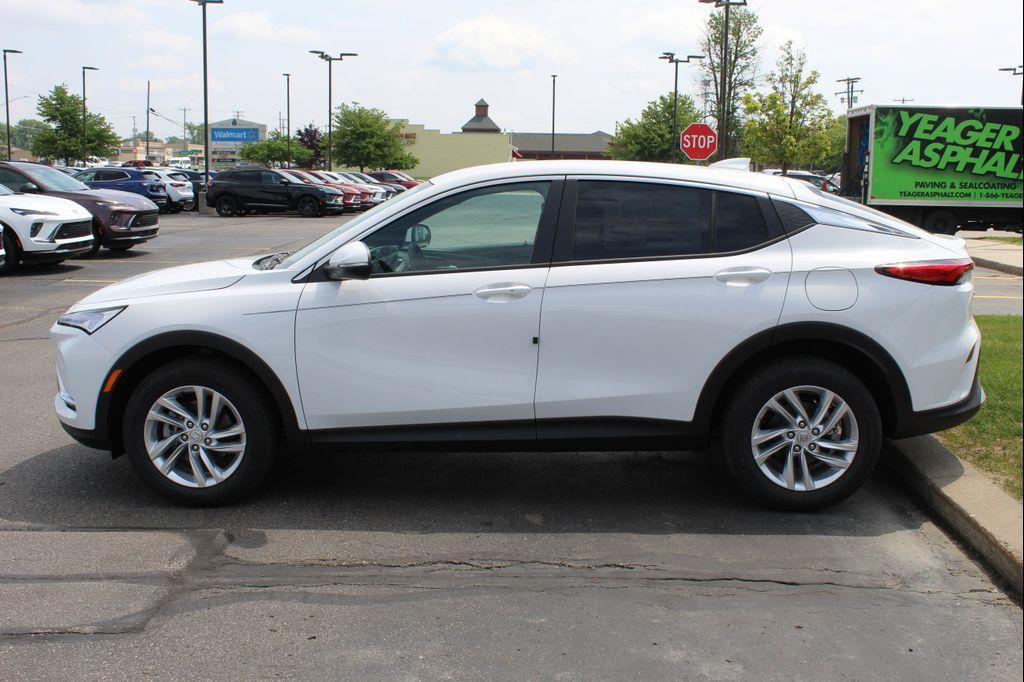 new 2025 Buick Envista car, priced at $24,597