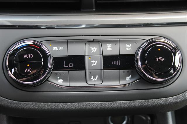 new 2025 Buick Envista car, priced at $25,347