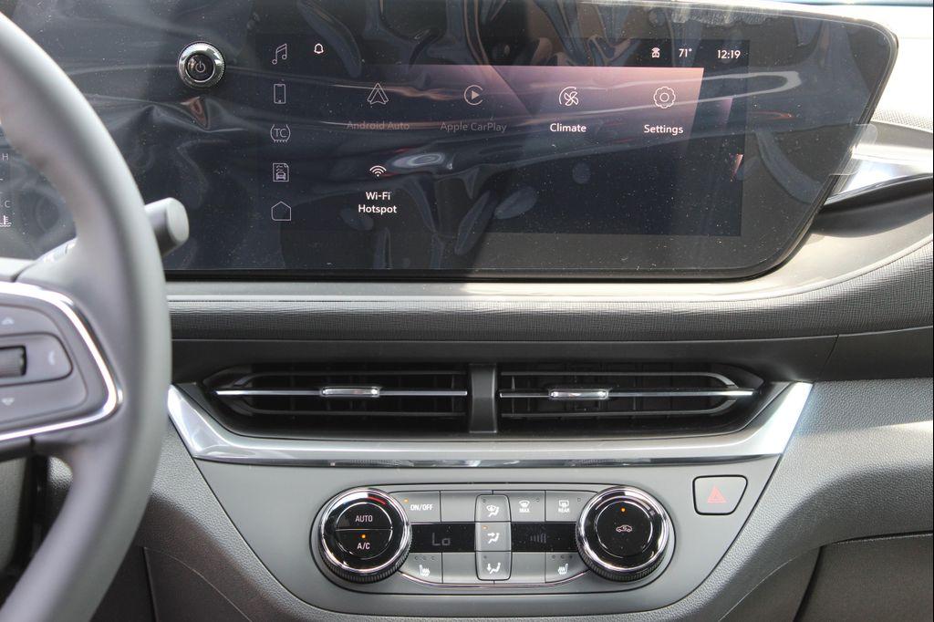 new 2025 Buick Envista car, priced at $24,597