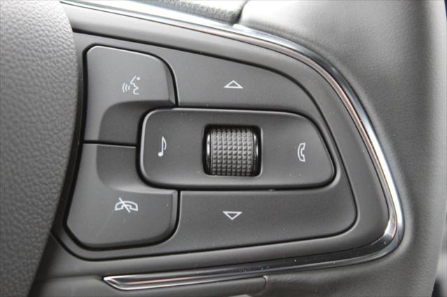 new 2025 Buick Envista car, priced at $25,247