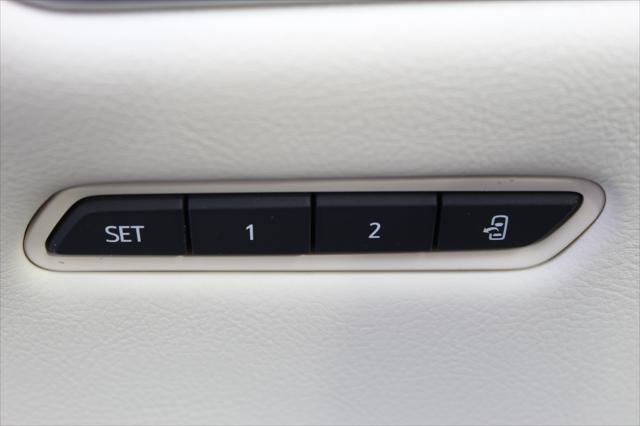 used 2022 Cadillac XT5 car, priced at $31,480