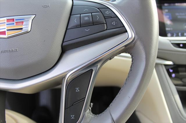 used 2022 Cadillac XT5 car, priced at $31,480