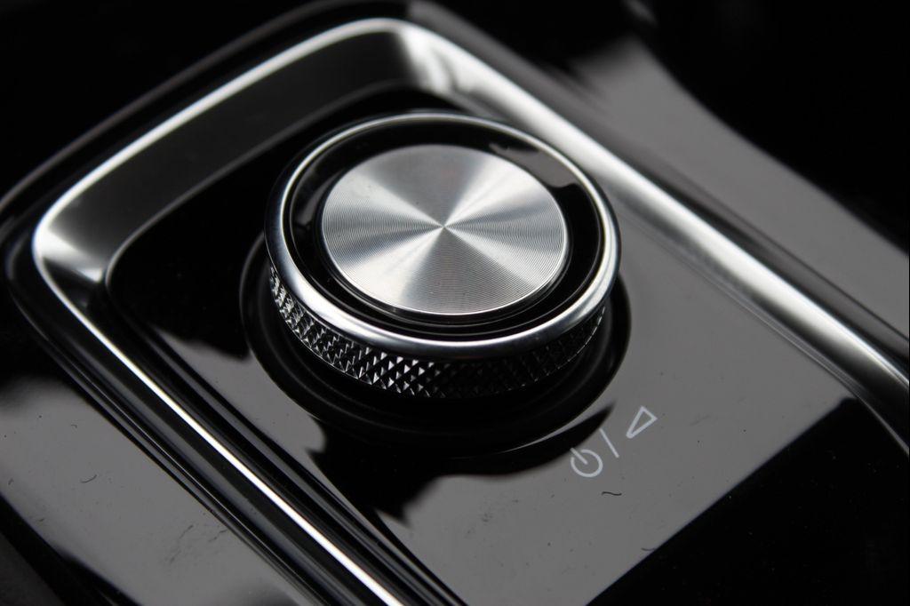 new 2025 Buick Envision car, priced at $40,466