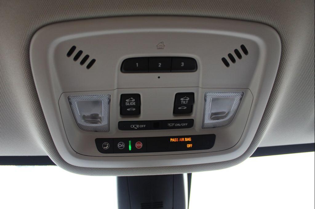 used 2020 Chevrolet Traverse car, priced at $27,986