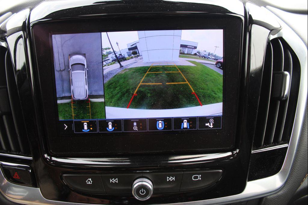 used 2020 Chevrolet Traverse car, priced at $27,986