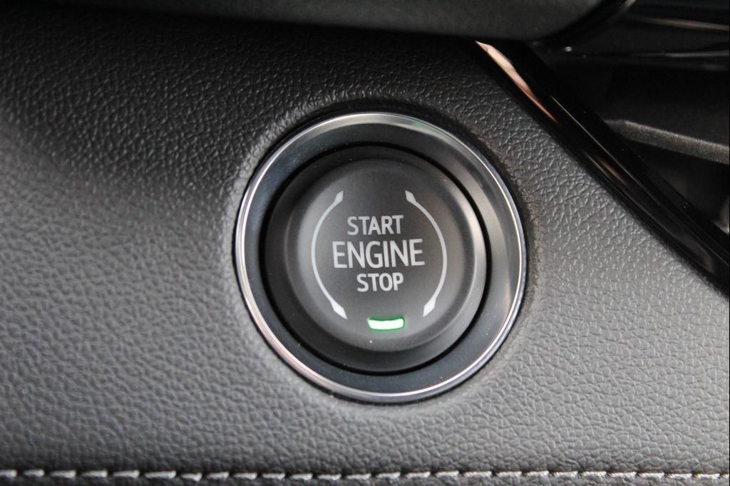 new 2025 Buick Enclave car, priced at $46,295