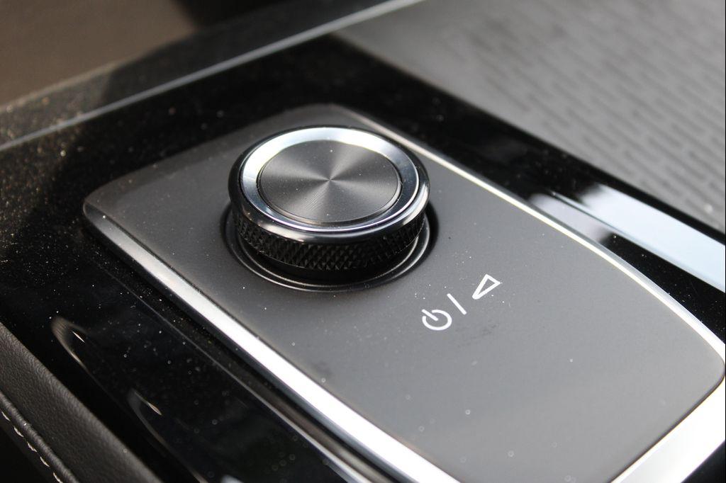 new 2025 Buick Enclave car, priced at $46,295