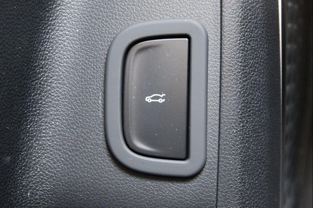 new 2025 Buick Enclave car, priced at $46,295