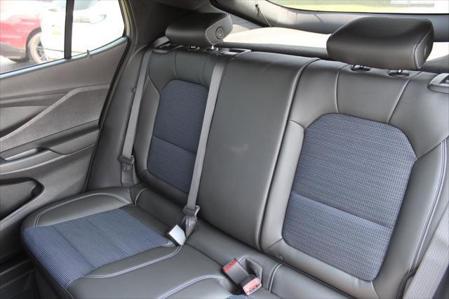 new 2025 Buick Envista car, priced at $25,780