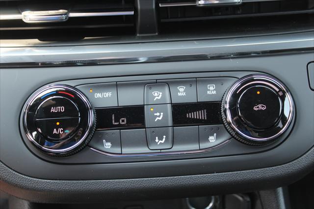 new 2025 Buick Envista car, priced at $25,780
