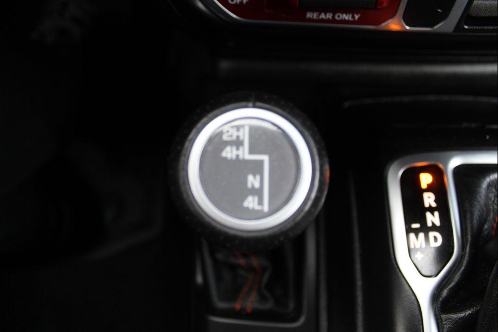 used 2023 Jeep Gladiator car, priced at $40,089