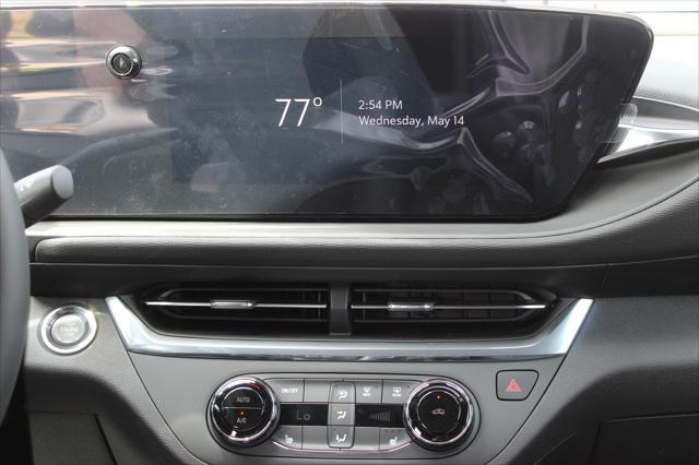 new 2025 Buick Envista car, priced at $25,780