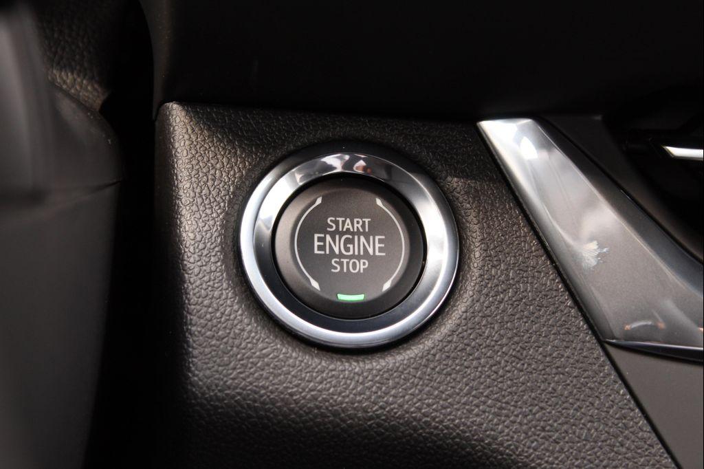 new 2025 Buick Envista car, priced at $25,030
