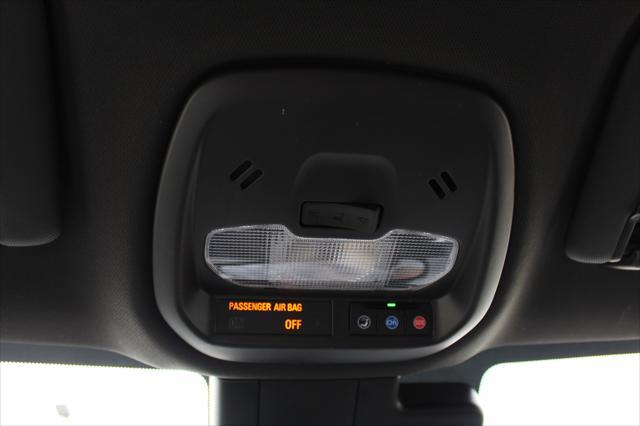 new 2025 Buick Envista car, priced at $25,780