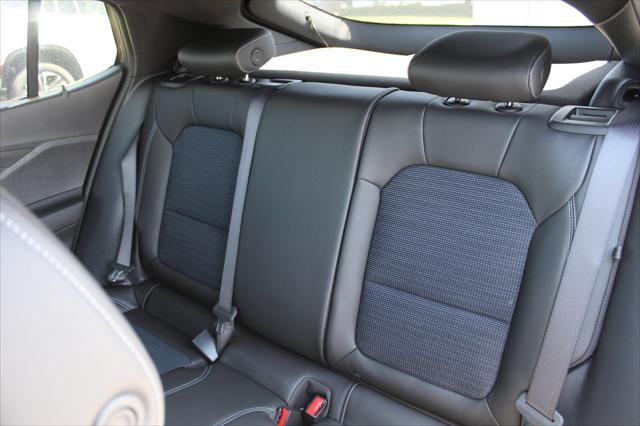 new 2025 Buick Envista car, priced at $26,199